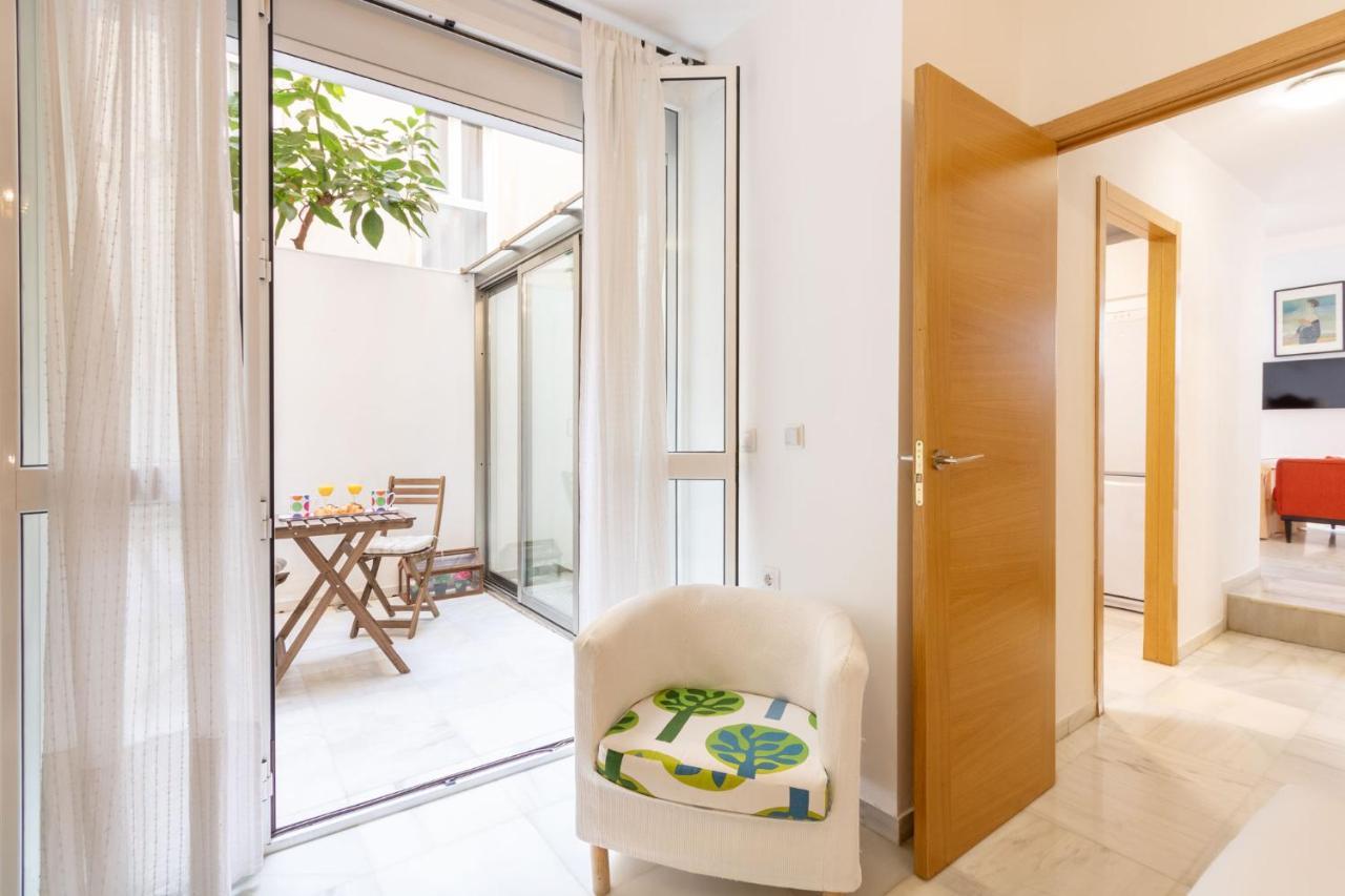Goles Courtyard With Parking By Valcambre Daire Sevilla Dış mekan fotoğraf